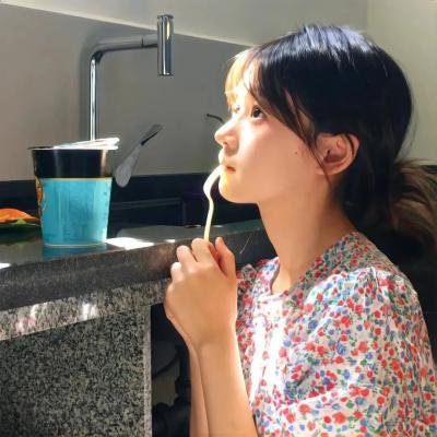 富二代出道颜值引争议，家长出面回应，长达一周持续发酵